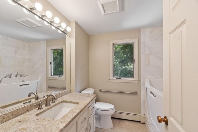 10 Zeus Drive, Chelmsford, MA 01824