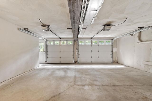 10 Zeus Drive, Chelmsford, MA 01824
