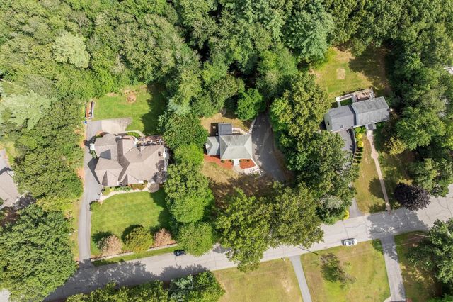 10 Zeus Drive, Chelmsford, MA 01824