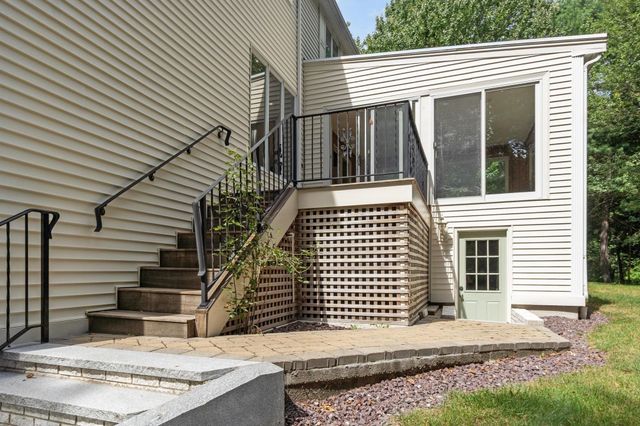 10 Zeus Drive, Chelmsford, MA 01824