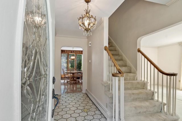 10 Zeus Drive, Chelmsford, MA 01824