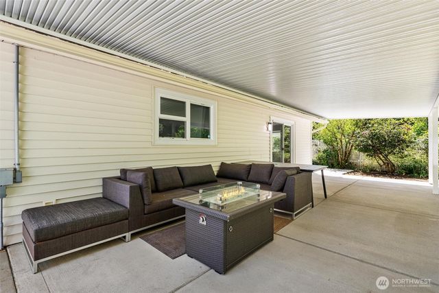35803 13th Avenue SW, Federal Way, WA 98023