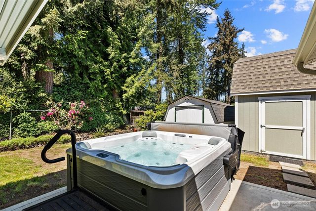 35803 13th Avenue SW, Federal Way, WA 98023