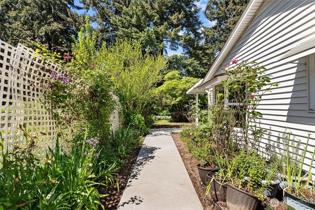 35803 13th Avenue SW, Federal Way, WA 98023