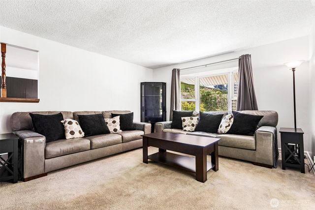 35803 13th Avenue SW, Federal Way, WA 98023