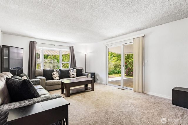 35803 13th Avenue SW, Federal Way, WA 98023