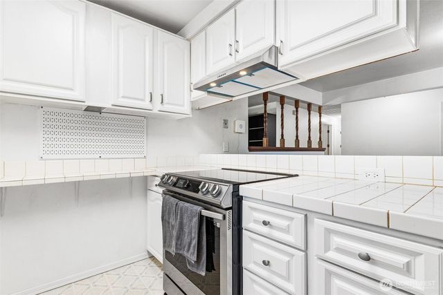 35803 13th Avenue SW, Federal Way, WA 98023