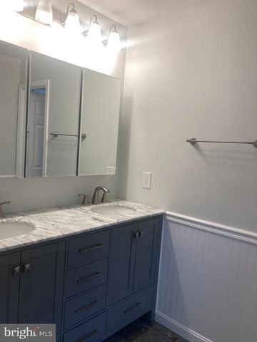 1411 FALLSWOOD DR, Rockville, MD 20854