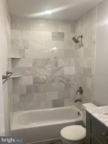 1411 FALLSWOOD DR, Rockville, MD 20854