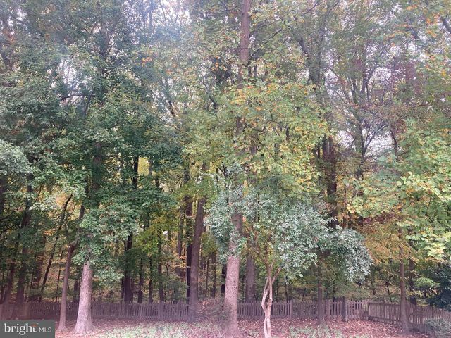 1411 FALLSWOOD DR, Rockville, MD 20854