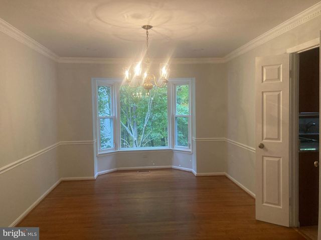 1411 FALLSWOOD DR, Rockville, MD 20854