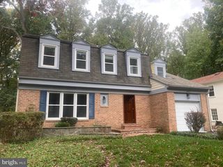 1411 FALLSWOOD DR, Rockville, MD 20854