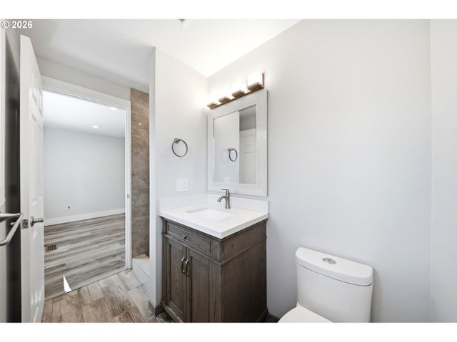 712 Ne 195TH Ave, Portland, OR 97230