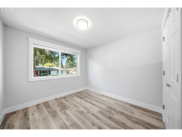 712 Ne 195TH Ave, Portland, OR 97230