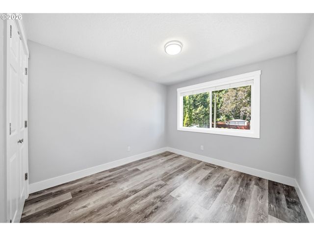 712 Ne 195TH Ave, Portland, OR 97230