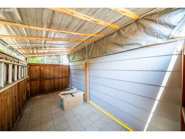 712 Ne 195TH Ave, Portland, OR 97230