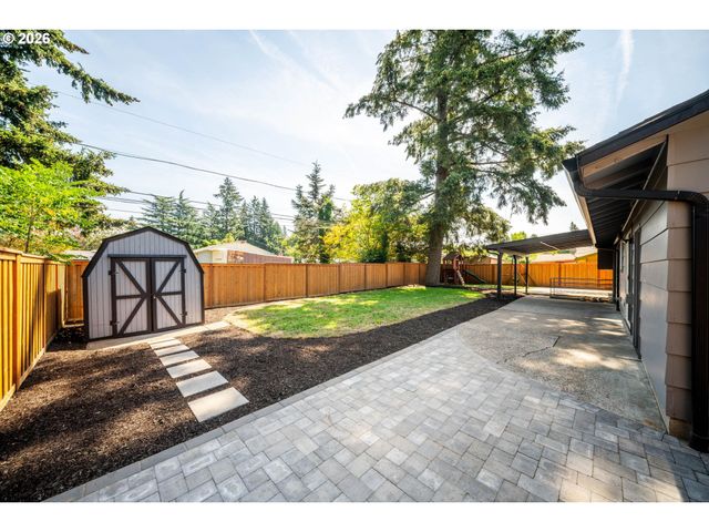 712 Ne 195TH Ave, Portland, OR 97230