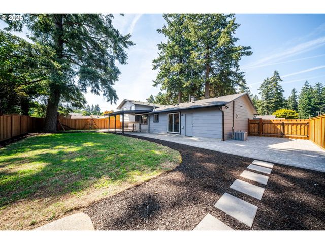 712 Ne 195TH Ave, Portland, OR 97230