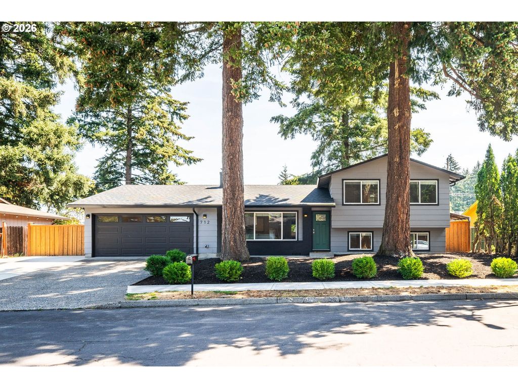 712 Ne 195TH Ave, Portland, OR 97230