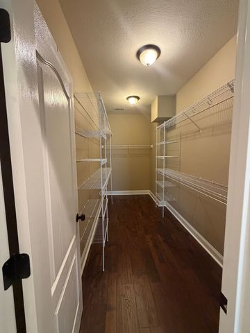266 Turnberry Cir, Clarksville, TN 37043