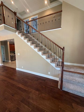 266 Turnberry Cir, Clarksville, TN 37043