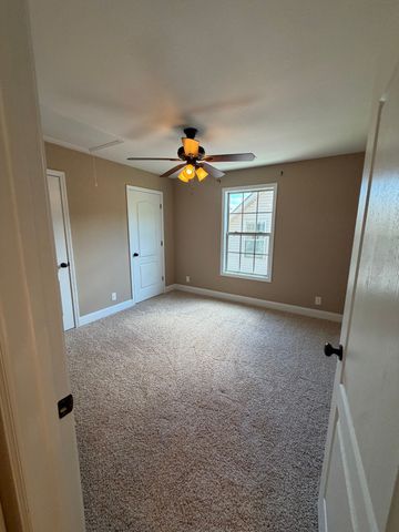 266 Turnberry Cir, Clarksville, TN 37043