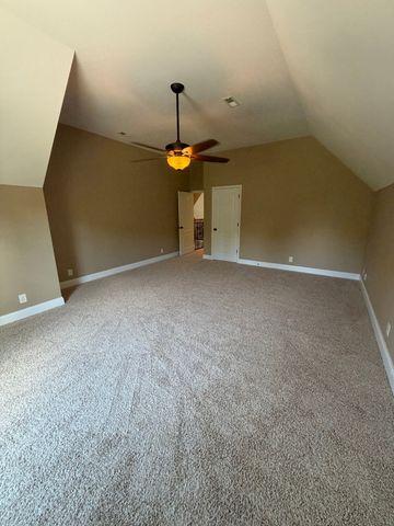 266 Turnberry Cir, Clarksville, TN 37043