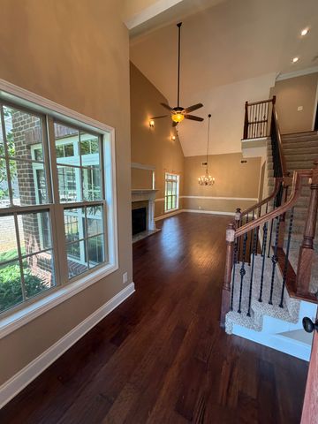 266 Turnberry Cir, Clarksville, TN 37043