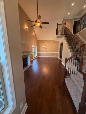 266 Turnberry Cir, Clarksville, TN 37043