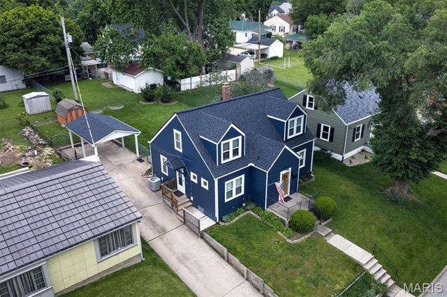 1123 Pike Street, St Charles, MO 63301