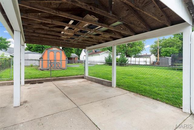 1123 Pike Street, St Charles, MO 63301