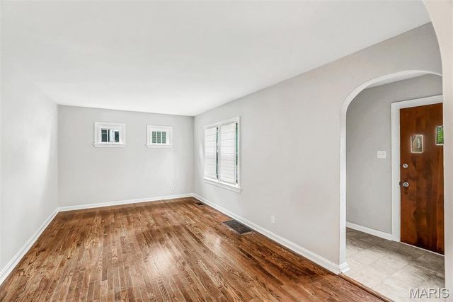 1123 Pike Street, St Charles, MO 63301