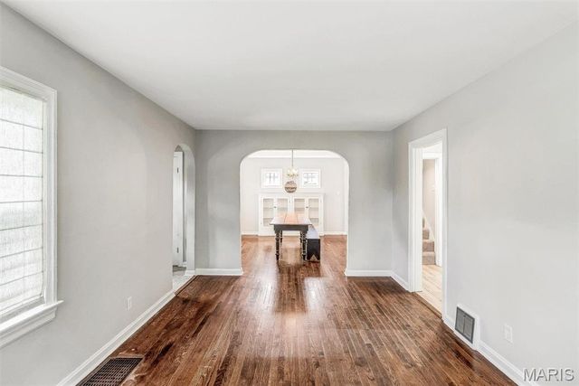 1123 Pike Street, St Charles, MO 63301