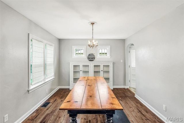 1123 Pike Street, St Charles, MO 63301