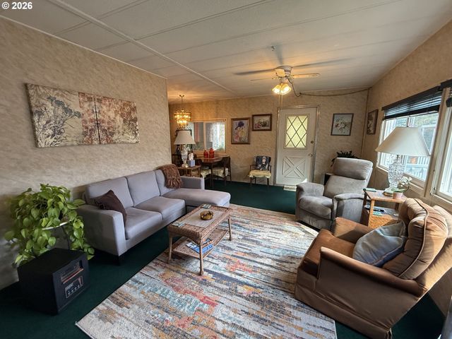 955 Ne MILL St A7, Waldport, OR 97394