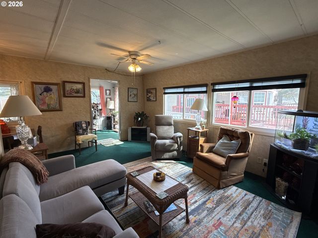 955 Ne MILL St A7, Waldport, OR 97394