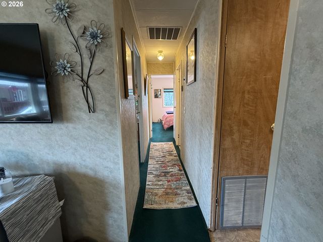 955 Ne MILL St A7, Waldport, OR 97394