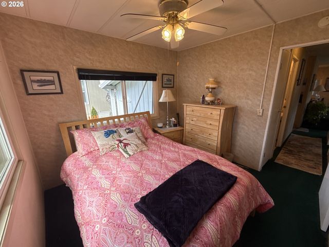 955 Ne MILL St A7, Waldport, OR 97394