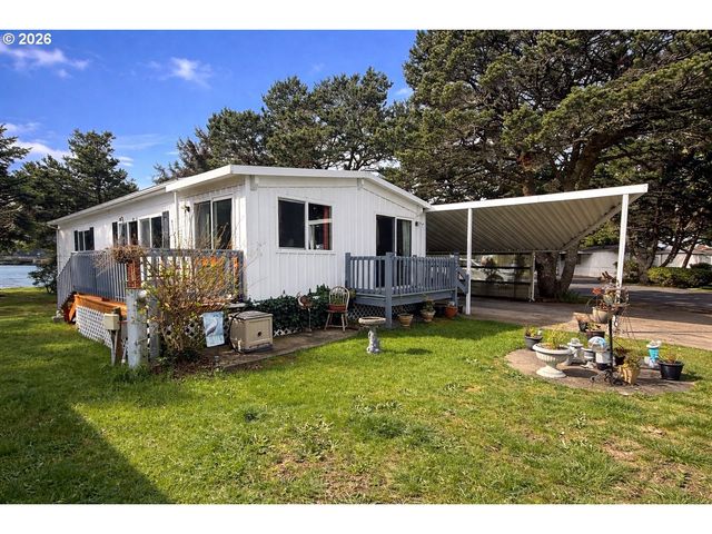 955 Ne MILL St A7, Waldport, OR 97394