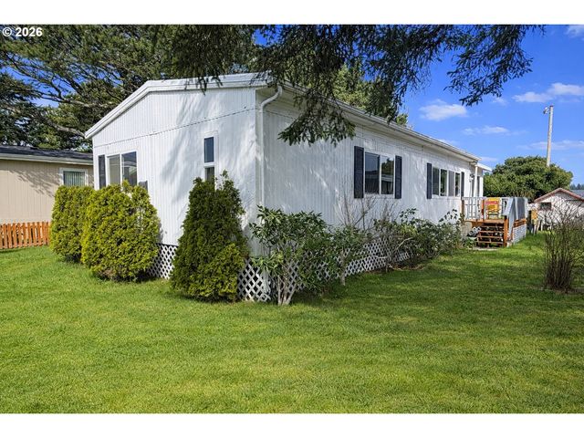 955 Ne MILL St A7, Waldport, OR 97394