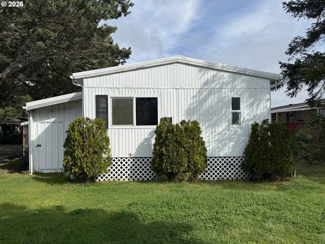 955 Ne MILL St A7, Waldport, OR 97394