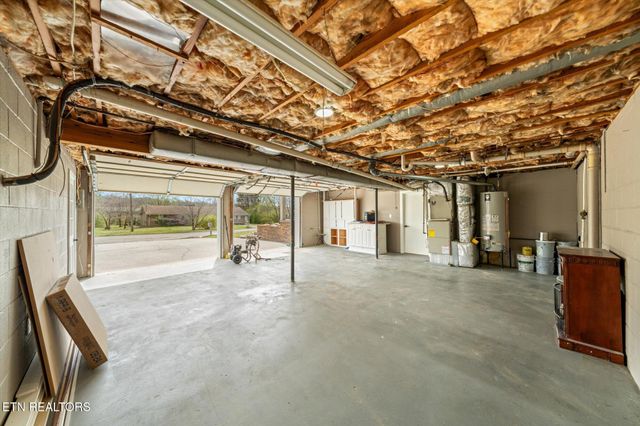 2703 Birdwell Drive, Maryville, TN 37804