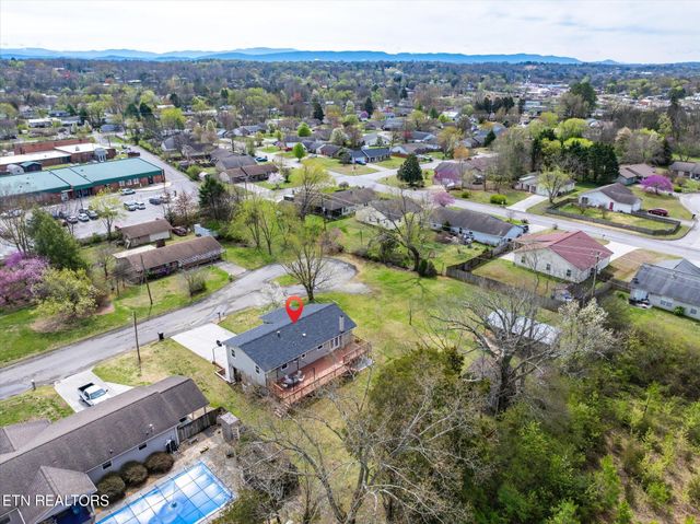 2703 Birdwell Drive, Maryville, TN 37804