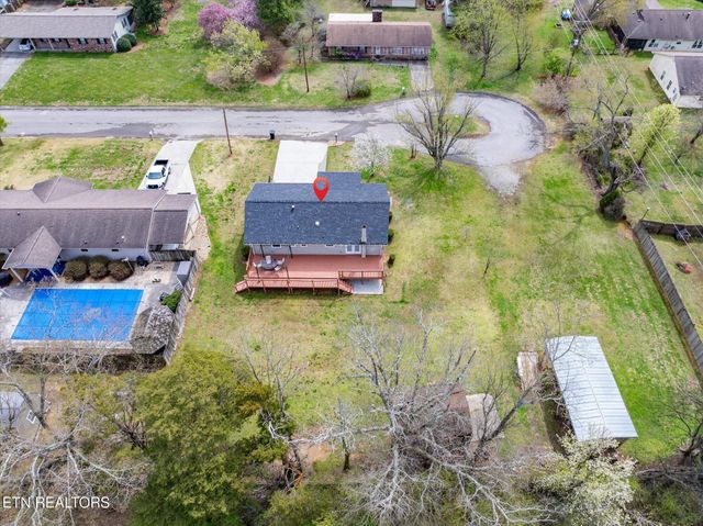 2703 Birdwell Drive, Maryville, TN 37804
