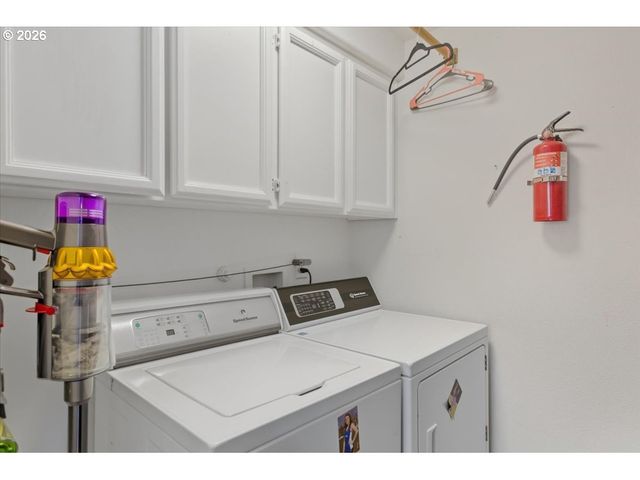 229 HAZELBROOK Dr, Keizer, OR 97303