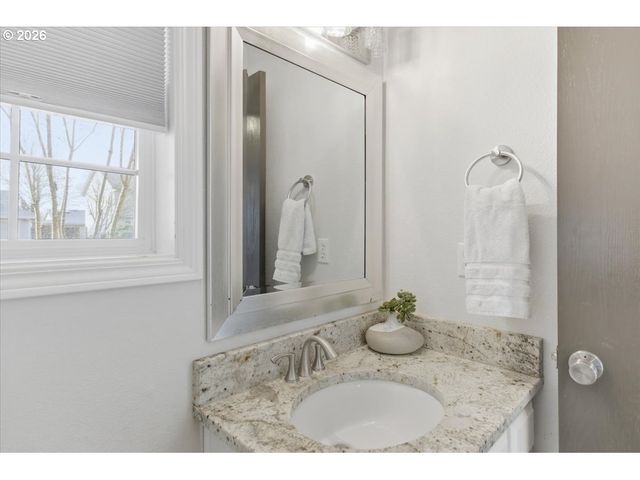 229 HAZELBROOK Dr, Keizer, OR 97303