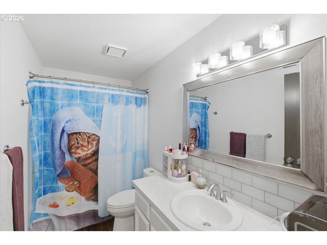 229 HAZELBROOK Dr, Keizer, OR 97303