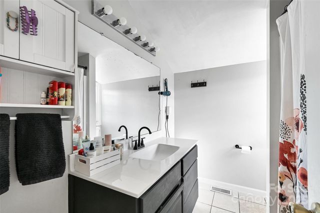 6 Gun Flint Trail, Fletcher, NC 28732