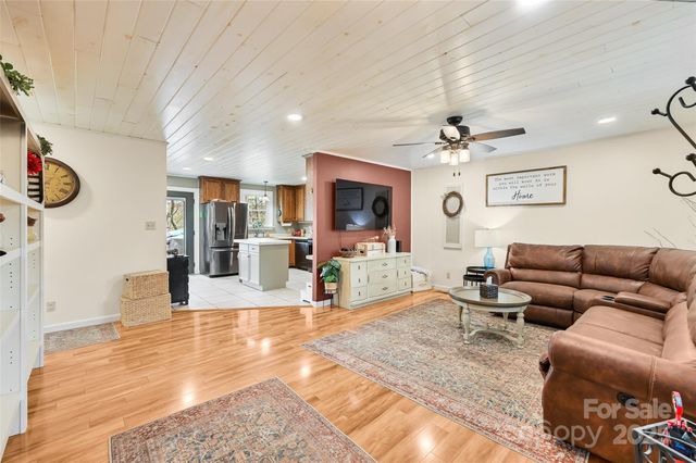 6 Gun Flint Trail, Fletcher, NC 28732
