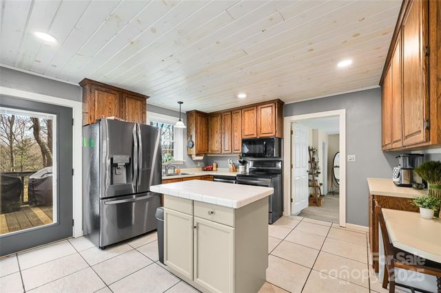 6 Gun Flint Trail, Fletcher, NC 28732